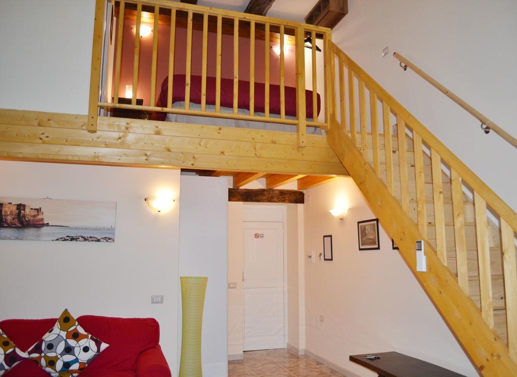 La Cattedrale Bed & Breakfast Neapel Rum bild